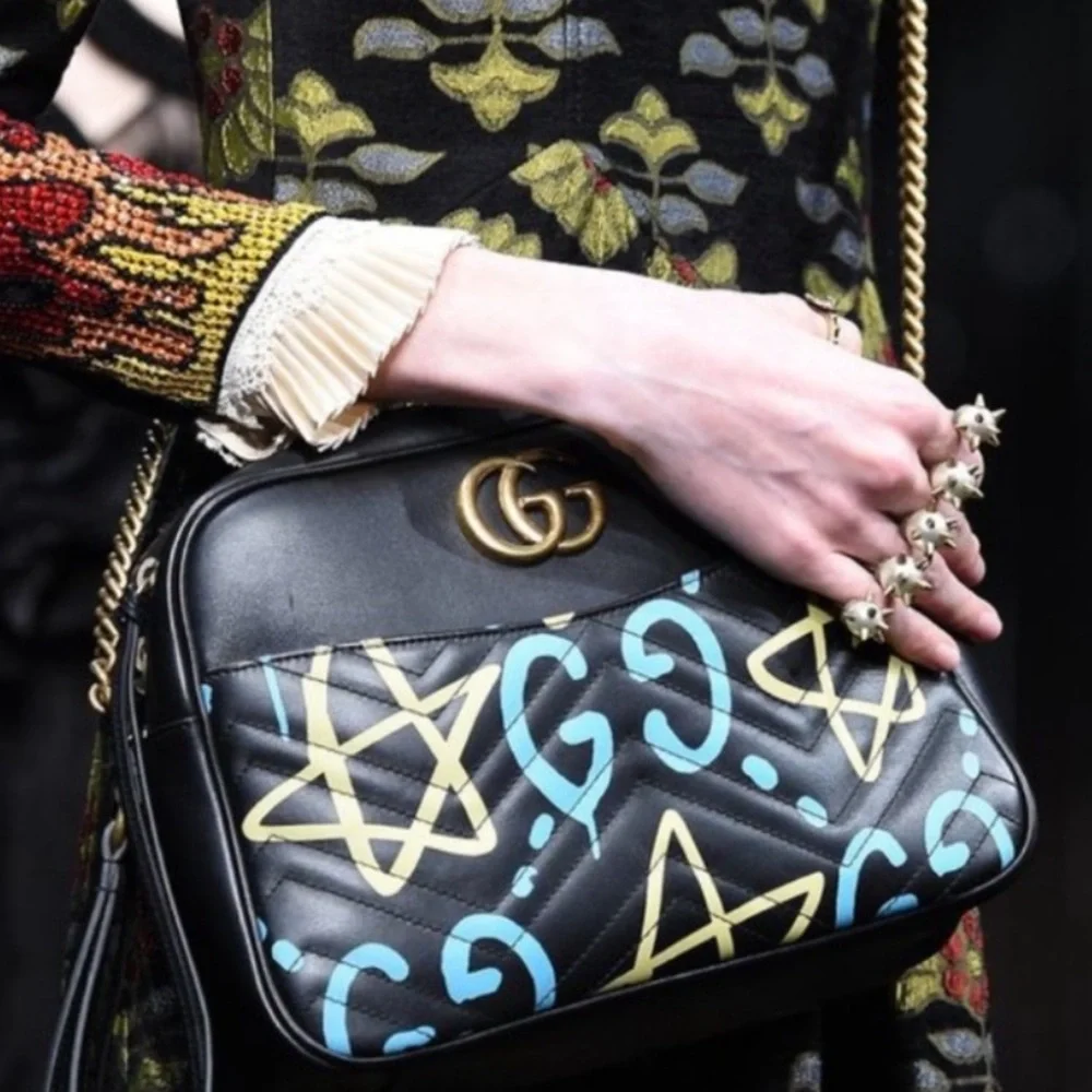 GUCCI GHOST Black Marmont Shoulder Bag - Graffiti Collection. P0239